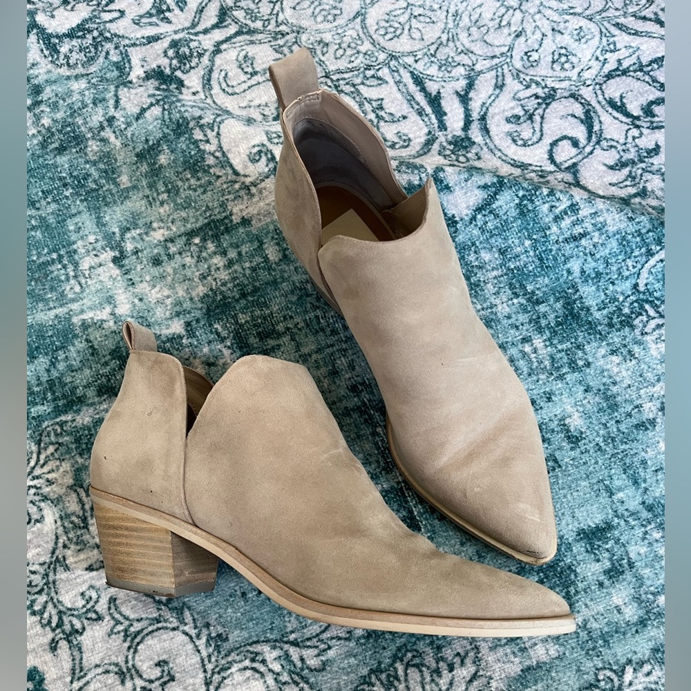 Dolce Vita Sonni Block Heel Nude Suede Booties - 8